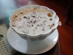 椰汁银耳桃胶羹-甜津美