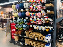 -迪卡侬(西三旗店)