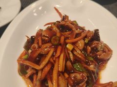鱼香肉丝-南京金牛湖巨碗鱼头