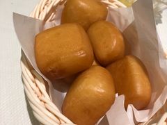 炸馒头-新加坡海鲜共和(名胜世界圣淘沙海滨坊)