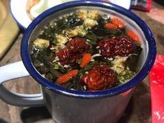 -沪小二炭火蛙锅(淮海中路美食不夜城店)