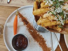 -Mark&Mars Restaurant