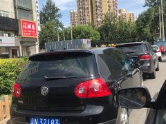 -翠微牡丹园停车场