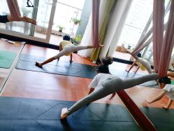 -Yvon yoga 瑜伽·精准体态管理中心