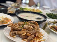 -覃记海鲜美食餐厅