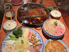 -周小明火锅(黑金冠社区店)