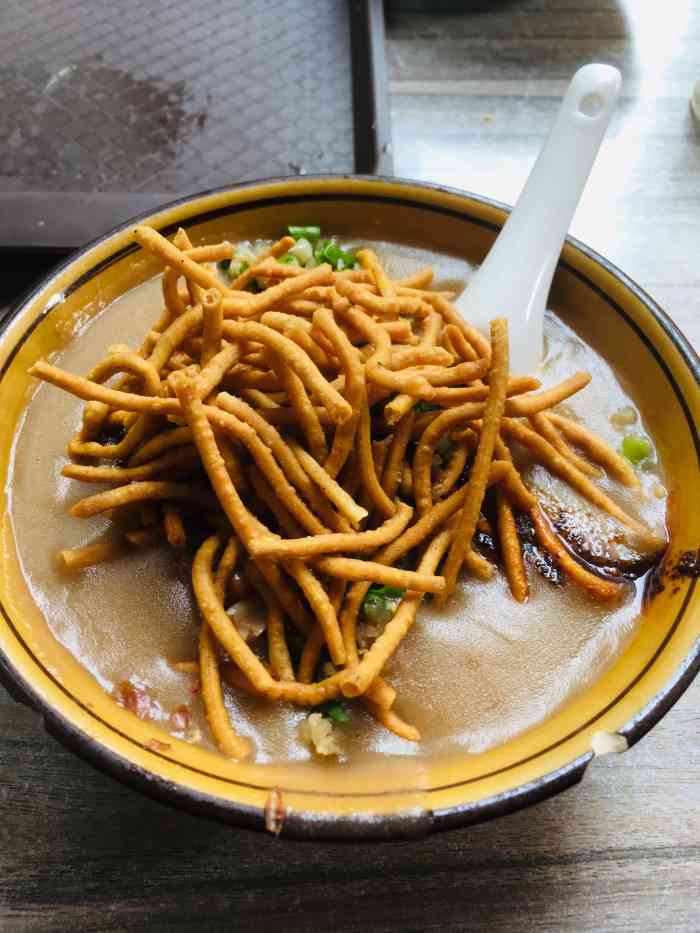 五香油茶-"瞎逛逛走到这家店门口,一个人的晚饭很简单.