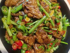 -靠山屯东北农家菜(八龙桥雅苑店)