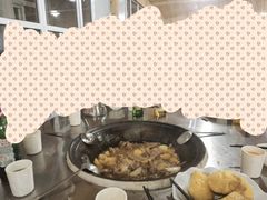 -粘豆包柴火铁锅炖