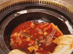 -锅飘飘·东北铁锅炖(雨花客厅店)