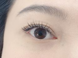 -花岐款式专研健康美甲沙龙