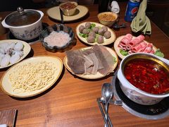 -石梅湾威斯汀度假酒店-品味餐厅·川湘菜·海鲜风味火锅·手工面食·万州烤鱼·口味牛蛙·小龙虾