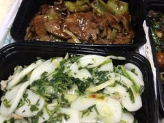 荠菜冬笋肉丝炒年糕-蘭心餐厅(进贤路店)