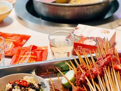-钢管厂五区小郡肝串串香(奥克斯广场锦城万达店)