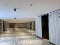 -前滩太古里木区停车场