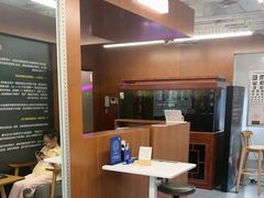 -无奔眼镜·蔡司·依视路授权店(朝阳大悦城店)