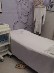 -斐尔国际皮肤管理中心