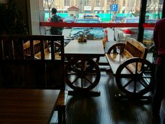 靠窗位-老陕兄弟(彩虹新城店)