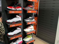 -NIKE上海青浦优选体验店