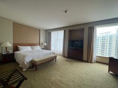 -汕尾巴黎半岛酒店