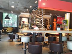 -麦当劳(南京路2店)