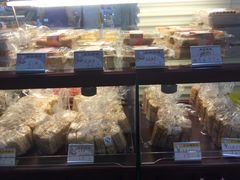 面包甜点陈列柜-老大昌(淮海中路店)