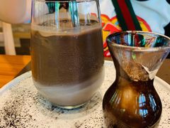 -Chom Cafe and Restaurant