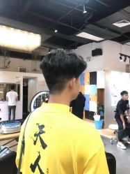 -FRIDAY星期五专业美发沙龙