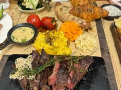 -Mark&Mars Restaurant