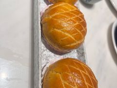 酥皮水牛奶菠萝包-陶陶居酒家(新天地店)