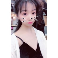 -onlygirl摄影美学馆高端定制(江滩店)