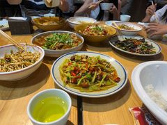 -自贡盐帮菜·玩辣餐厅(樱花园西街店)