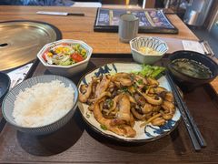 -炼火烤肉店