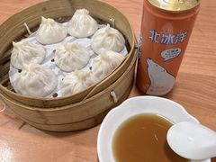 -莱莱小笼·乔艾