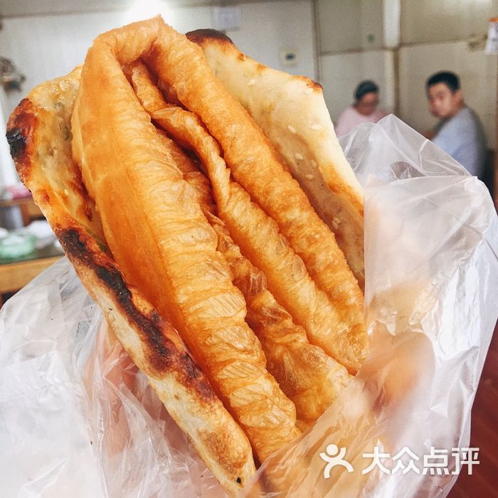 老滕大饼店烧饼夹油条图片-北京小吃快餐-大众点评网