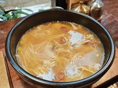 -银米·云南传统过桥米线(双廊黑金冠店)