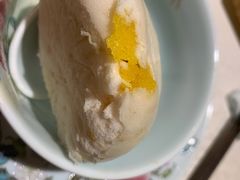 燕麦流沙包-维园悦谱·海派家常菜(乌鲁木齐南路店)