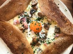 鸡蛋蘑菇熏肉荞麦可丽饼-RAC BAR(安福路店)