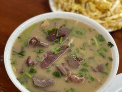 羊杂汤-宝瑞门钉肉饼店