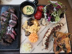 -Mark&Mars Restaurant