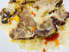 -溢香园昼夜抓饭店(揽秀园街店)