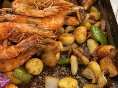 -老东镇啤酒屋海鲜加工·蒸汽海鲜·海鲜烧烤(台东店)