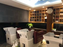 -PE SALON