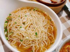招牌鲜虾云吞面-新大咀港式茶餐厅(宝山万达店)