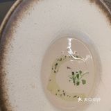 辣椒是炒的特别扁，茄条外酥里嫩，茄条是甜辣的味道