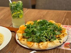 -必胜客(打浦桥日月光店)