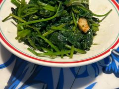 -川流不息·地道川菜·小龙虾(新松江路店)