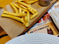 -必胜客(WOW昙华林店)