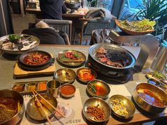 -草家酱蟹炭火烤肉店(珲春南路一店)