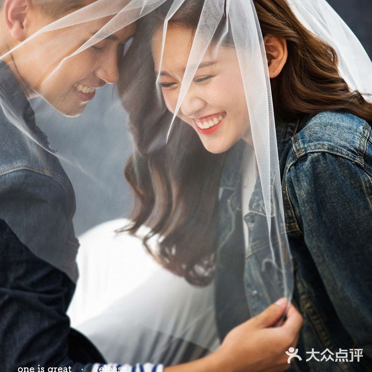 街拍婚纱照 | 牛仔便装也可以这么潮🌟